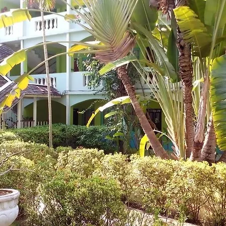 Doctors Cave Beach Hotel-3